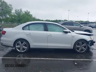 2016 Volkswagen Jetta GLI SE с VIN 3VW4T7AJ6GM413621, выставлен на аукционе IAAI как лот 42199927 с пробегом 87 696 миль миль и . История ставок и продаж доступна на DreamBid. Изображение 13.