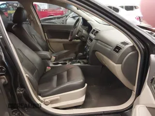 2011 Ford Fusion SE with VIN 3FAHP0HA9BR128452, listed as a IAAI auction lot 41798473 with 136,844 mi miles. Bid and sale history available at carsss.com. Image 5.