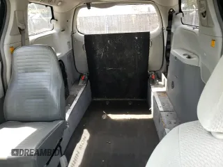 2011 Toyota Sienna LE AAS с VIN 5TDKK3DCXBS140971, выставлен на аукционе Copart как лот 56071645 с пробегом 277 303 миль миль и На запчасти • Non repairable. История ставок и продаж доступна на DreamBid. Изображение 10.