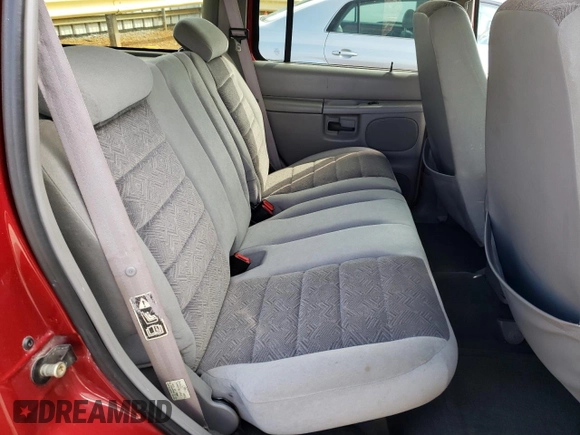 2000 Ford Explorer XLT z VIN 1FMZU73E9YZC08330, wystawiony jako Copart lot #50385865 z przebiegiem 157 065 mil mil oraz Szkoda całkowita • Salvage title. Historia ofert i sprzedaży dostępna na DreamBid. Obrazek 11.