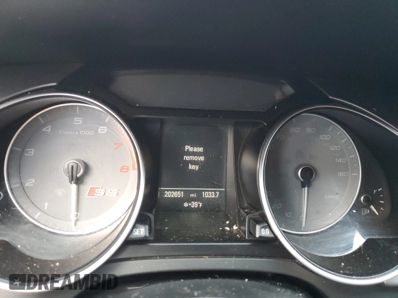 2015 Audi S5 Premium Plus z VIN WAUCGAFR4FA030980, wystawiony jako Copart lot #83390824 z przebiegiem 202 651 mil mil oraz Szkoda całkowita • Salvage title. Historia ofert i sprzedaży dostępna na DreamBid. Obrazek 9.