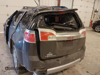2015 GMC Terrain Denali z VIN 2GKFLZE3XF6419468, wystawiony jako IAAI lot #41455635 z przebiegiem Nie podano mil oraz . Historia ofert i sprzedaży dostępna na DreamBid. Obrazek 6.