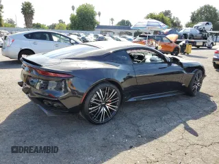 2020 Aston Martin DBS Superleggera z VIN SCFRMHAV7LGR02212, wystawiony jako Copart lot #74386264 z przebiegiem Nie podano mil oraz Szkody całkowita. Historia ofert i sprzedaży dostępna na DreamBid. Obrazek 3.