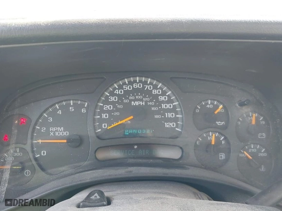 2005 Chevrolet Silverado 2500 with VIN 1GBHC24U75E293655, listed as a IAAI auction lot 41735733 with 1 mi miles. Bid and sale history available at carsss.com. Image 7.