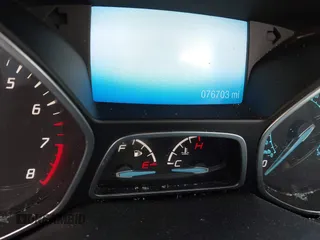 2016 Ford Escape SE z VIN 1FMCU0G90GUB57287, wystawiony jako IAAI lot #42170920 z przebiegiem 76 703 mil mil oraz . Historia ofert i sprzedaży dostępna na DreamBid. Obrazek 15.