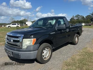 2013 Ford F-150 XL z VIN 1FTMF1CM7DFE09796, wystawiony jako Copart lot #80990504 z przebiegiem 67 872 mil mil oraz Czysty tytuł • Clean title. Historia ofert i sprzedaży dostępna na DreamBid. Obrazek 2.