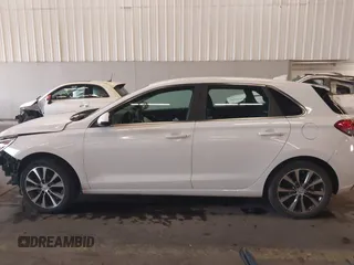 2018 Hyundai Elantra z VIN KMHH35LE0JU029275, wystawiony jako IAAI lot #39288538 z przebiegiem 17 937 mil mil oraz . Historia ofert i sprzedaży dostępna na DreamBid. Obrazek 15.