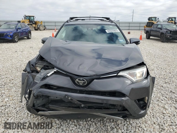 2018 Toyota RAV4 XLE with VIN 2T3WFREV6JW515146, listed as a Copart auction lot 43525825 with 73,257 mi miles and Salvage Title. Bid and sale history available at carsss.com. Image 5.