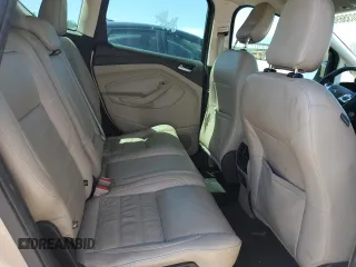 2018 Ford C-Max SE z VIN 1FADP5AU9JL101832, wystawiony jako Copart lot #58035695 z przebiegiem 111 574 mil mil oraz Szkoda całkowita • Salvage title. Historia ofert i sprzedaży dostępna na DreamBid. Obrazek 11.