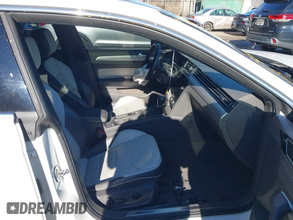 2019 Volkswagen Arteon SEL R-Line с VIN WVWSR7AN7KE025159, выставлен на аукционе IAAI как лот 41191814 с пробегом 82 622 миль миль и . История ставок и продаж доступна на DreamBid. Изображение 5.