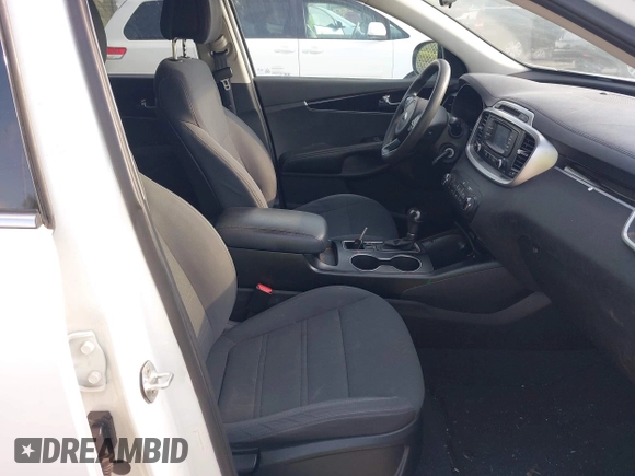 2017 Kia Sorento LX with VIN 5XYPG4A54HG217732, listed as a IAAI auction lot 42216032 with 157,243 mi miles and . Bid and sale history available at DreamBid. Image 5.