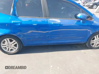 2007 Honda Fit Sport z VIN JHMGD38637S015957, wystawiony jako IAAI lot #42284728 z przebiegiem 176 383 mil mil oraz . Historia ofert i sprzedaży dostępna na DreamBid. Obrazek 6.
