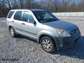 2005 Honda CR-V EX with VIN JHLRD78835C059499, listed as a IAAI auction lot 41704613 with 304,413 mi miles. Bid and sale history available at carsss.com. Image 1.