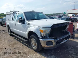 2012 Ford F-250 XL z VIN 1FT7X2A64CED15254, wystawiony jako IAAI lot #42381685 z przebiegiem 199 944 mil mil oraz . Historia ofert i sprzedaży dostępna na DreamBid. Obrazek 1.