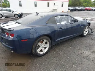 2012 Chevrolet Camaro 1LT z VIN 2G1FB1E37C9164846, wystawiony jako IAAI lot #41627778 z przebiegiem 105 108 mil mil oraz . Historia ofert i sprzedaży dostępna na DreamBid. Obrazek 4.