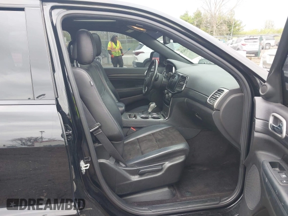 2019 Jeep Grand Cherokee Upland with VIN 1C4RJFAG0KC545958, listed as a IAAI auction lot 41954170 with 120,135 mi miles. Bid and sale history available at carsss.com. Image 5.