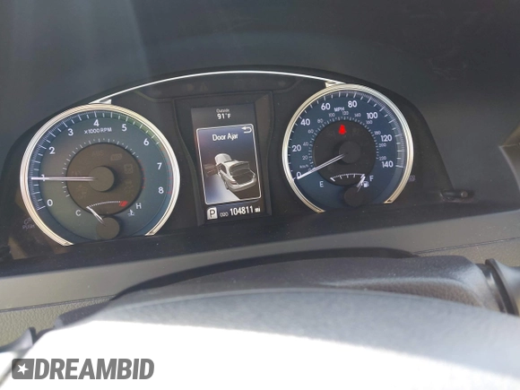 2015 Toyota Camry XLE with VIN 4T1BF1FK1FU977554, listed as a IAAI auction lot 42083589 with 104,811 mi miles and . Bid and sale history available at DreamBid. Image 7.