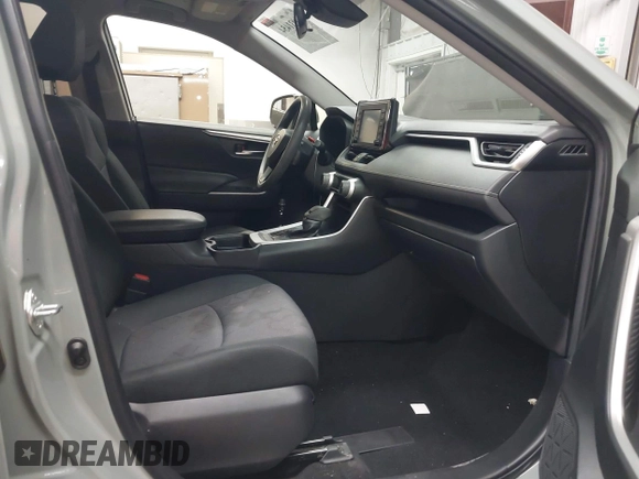 2019 Toyota RAV4 XLE with VIN JTMP1RFV2KD028137, listed as a IAAI auction lot 41931454 with 88,998 mi miles and . Bid and sale history available at DreamBid. Image 5.