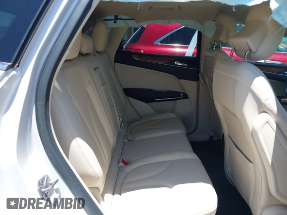 2016 Lincoln MKC Reserve with VIN 5LMTJ3DH5GUJ00697, listed as a IAAI auction lot 42519804 with 57,995 mi miles and . Bid and sale history available at DreamBid. Image 8.