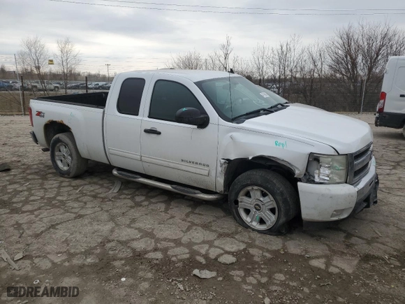 2011 Chevrolet Silverado 1500 LT with VIN 1GCRKSE30BZ423711, listed as a Copart auction lot 47199615 with NaN miles and Salvage Title. Bid and sale history available at carsss.com. Image 4.