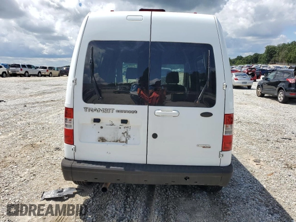 2013 Ford Transit Connect XLT z VIN NM0KS9BN3DT147821, wystawiony jako Copart lot #61053745 z przebiegiem 201 578 mil mil oraz Szkoda całkowita • Salvage title. Historia ofert i sprzedaży dostępna na DreamBid. Obrazek 6.