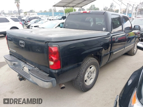 2006 Chevrolet Silverado 1500 LT1 with VIN 2GCEC13T961184876, listed as a IAAI auction lot 42174117 with 205,599 mi miles. Bid and sale history available at carsss.com. Image 4.