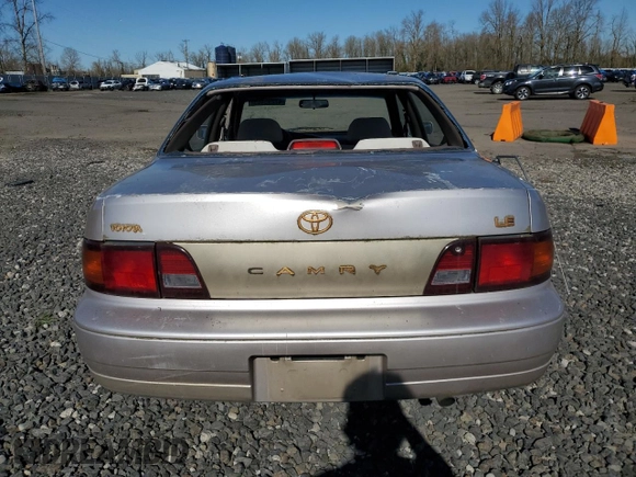 1996 Toyota Camry DX with VIN JT2BG12K1T0395294, listed as a Copart auction lot 47295405 with 259,898 mi miles and Salvage Title. Bid and sale history available at carsss.com. Image 6.