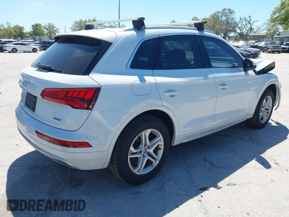 2019 Audi Q5 Premium with VIN WA1ANAFY3K2127433, listed as a IAAI auction lot 41786698 with 49,881 mi miles. Bid and sale history available at carsss.com. Image 4.