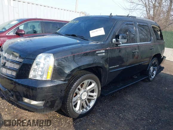 2013 Cadillac Escalade Premium with VIN 1GYS4CEF7DR102743, listed as a IAAI auction lot 41690593 with 228,070 mi miles. Bid and sale history available at carsss.com. Image 2.