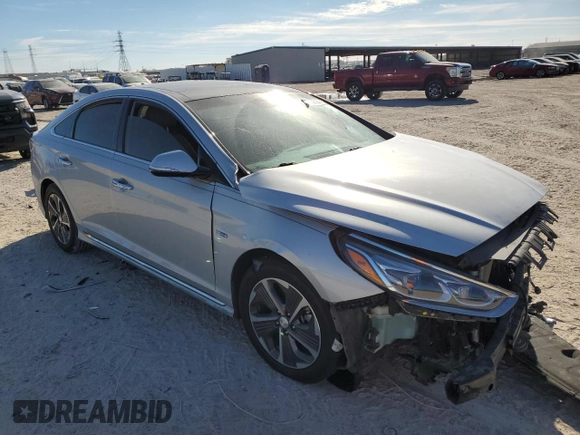 2018 Hyundai Sonata Hybrid Limited with VIN KMHE34L37JA082830, listed as a Copart auction lot 82709864 with 117,884 mi miles and Salvage Title. Bid and sale history available at carsss.com. Image 4.