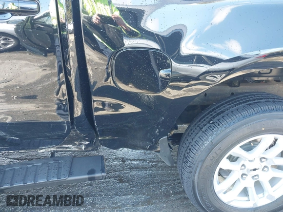 2022 Chevrolet Silverado 1500 RST with VIN 1GCUDEED3NZ630595, listed as a IAAI auction lot 41744460 with 37,181 mi miles and . Bid and sale history available at DreamBid. Image 17.