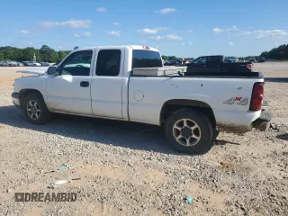 2006 Chevrolet Silverado 1500 LT2 with VIN 1GCEK19B96Z250917, listed as a Copart auction lot 52997975 with 247,189 mi miles and Salvage Title. Bid and sale history available at DreamBid. Image 2.