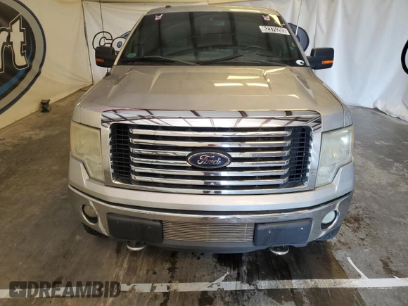 2011 Ford F-150 XLT z VIN 1FTFW1ET8BFB75243, wystawiony jako Copart lot #62375265 z przebiegiem 326 075 mil mil oraz Czysty tytuł • Clean title. Historia ofert i sprzedaży dostępna na DreamBid. Obrazek 5.