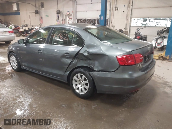 2014 Volkswagen Jetta TDI w/Premium with VIN 3VWLL7AJ4EM425825, listed as a IAAI auction lot 41519621 with 154,486 mi miles and . Bid and sale history available at DreamBid. Image 3.