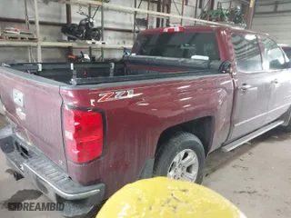 2014 Chevrolet Silverado 1500 LT with VIN 3GCUKREC0EG370483, listed as a IAAI auction lot 41351731 with 70,986 mi miles. Bid and sale history available at carsss.com. Image 4.