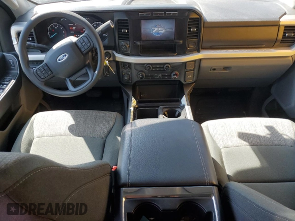 2023 Ford F-250 XL z VIN 1FT7W2BN6PEC14943, wystawiony jako Copart lot #52540055 z przebiegiem 15 451 mil mil oraz Szkoda całkowita • Salvage title. Historia ofert i sprzedaży dostępna na DreamBid. Obrazek 8.
