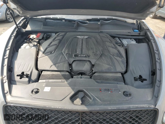 2022 Bentley Bentayga V8 z VIN SJAAM2ZVXNC013736, wystawiony jako Copart lot #67453664 z przebiegiem 22 660 mil mil oraz Nie do naprawy. Historia ofert i sprzedaży dostępna na DreamBid. Obrazek 11.