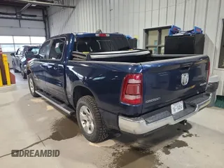 2022 Ram 1500 Big Horn z VIN 1C6RRFFG8NN187803, wystawiony jako IAAI lot #42385746 z przebiegiem 81 209 mil mil oraz . Historia ofert i sprzedaży dostępna na DreamBid. Obrazek 1.