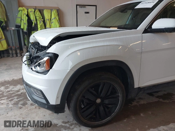 2018 Volkswagen Atlas SEL Premium with VIN 1V2NR2CA3JC594822, listed as a IAAI auction lot 42368854 with 60,688 mi miles and . Bid and sale history available at DreamBid. Image 12.