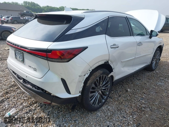 2024 Lexus RX 350h z VIN 2T2BBMCA9RC025394, wystawiony jako IAAI lot #42481956 z przebiegiem 13 910 mil mil oraz . Historia ofert i sprzedaży dostępna na DreamBid. Obrazek 4.