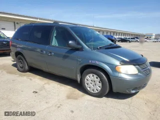 2005 Dodge Caravan SXT with VIN 2D4GP44L25R470391, listed as a Copart auction lot 49151965 with 229,959 mi miles and Salvage Title. Bid and sale history available at carsss.com. Image 4.