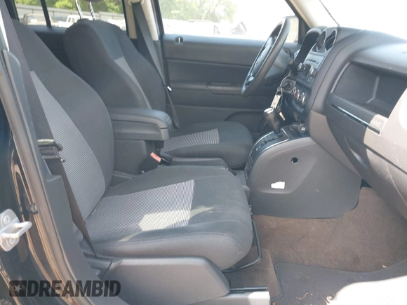 2015 Jeep Patriot Sport with VIN 1C4NJRBB2FD109499, listed as a IAAI auction lot 42027896 with 44,485 mi miles and . Bid and sale history available at carsss.com. Image 5.