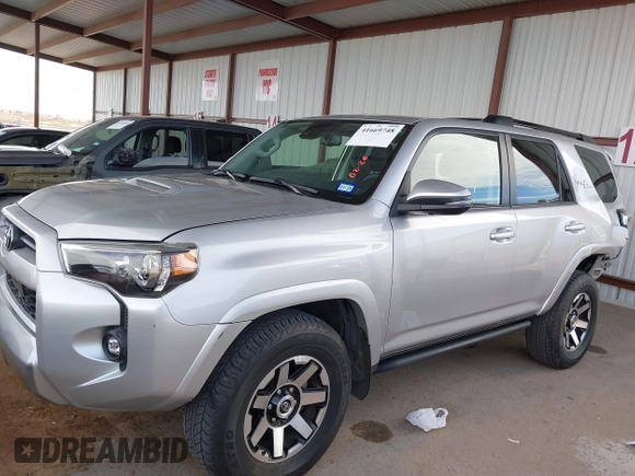 2021 Toyota 4Runner TRD Off Road Premium with VIN JTERU5JR1M5872195, listed as a IAAI auction lot 41669748 with 42,532 mi miles and . Bid and sale history available at DreamBid. Image 14.