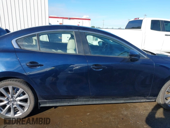 2024 Mazda 3 S Preferred with VIN 3MZBPACM0RM418235, listed as a IAAI auction lot 41492336 with 4,720 mi miles and . Bid and sale history available at carsss.com. Image 14.