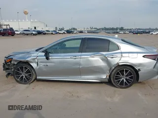 2021 Toyota Camry SE Nightshade with VIN 4T1G11AK7MU414517, listed as a IAAI auction lot 41669936 with 153,580 mi miles. Bid and sale history available at carsss.com. Image 14.
