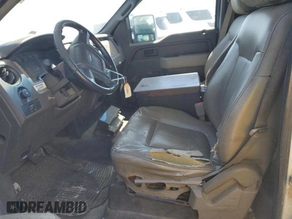 2010 Ford F-150 XL с VIN 1FTMF1CW6AKB11065, выставлен на аукционе Copart как лот 43140695 с пробегом 109 556 миль миль и Чистый • Clean title. История ставок и продаж доступна на DreamBid. Изображение 7.