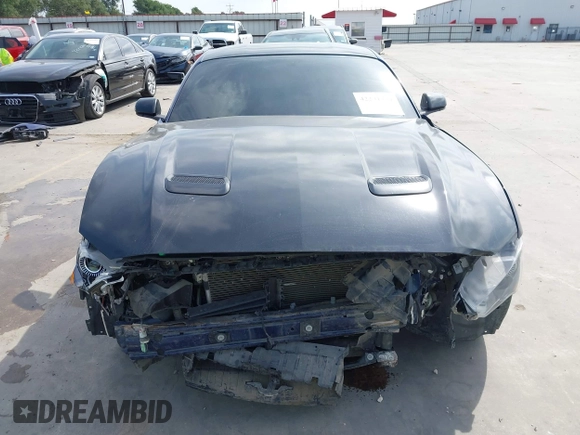 2018 Ford Mustang GT z VIN 1FA6P8CF7J5163016, wystawiony jako IAAI lot #42231330 z przebiegiem 55 810 mil mil oraz . Historia ofert i sprzedaży dostępna na DreamBid. Obrazek 6.