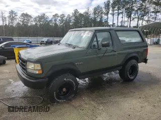 1992 Ford Bronco XL with VIN 1FMEU15N2NLA71562, listed as a Copart auction lot 48827285 with 198,042 mi miles and Salvage Title. Bid and sale history available at carsss.com. Image 1.