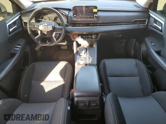 2024 Mitsubishi Outlander ES z VIN JA4J3UA84RZ080459, wystawiony jako Copart lot #47475125 z przebiegiem 21 066 mil mil oraz Szkoda całkowita • Salvage title. Historia ofert i sprzedaży dostępna na DreamBid. Obrazek 8.