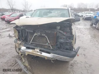 2004 Chevrolet Silverado 1500 with VIN 1GCEC14V74E229034, listed as a IAAI auction lot 41735729 with 1 mi miles. Bid and sale history available at carsss.com. Image 6.